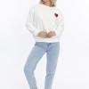 Kadife Kalp Desenli Ekru Yumuşak Dokulu Regular Fit Bisiklet Yaka Kadın Sweatshirt