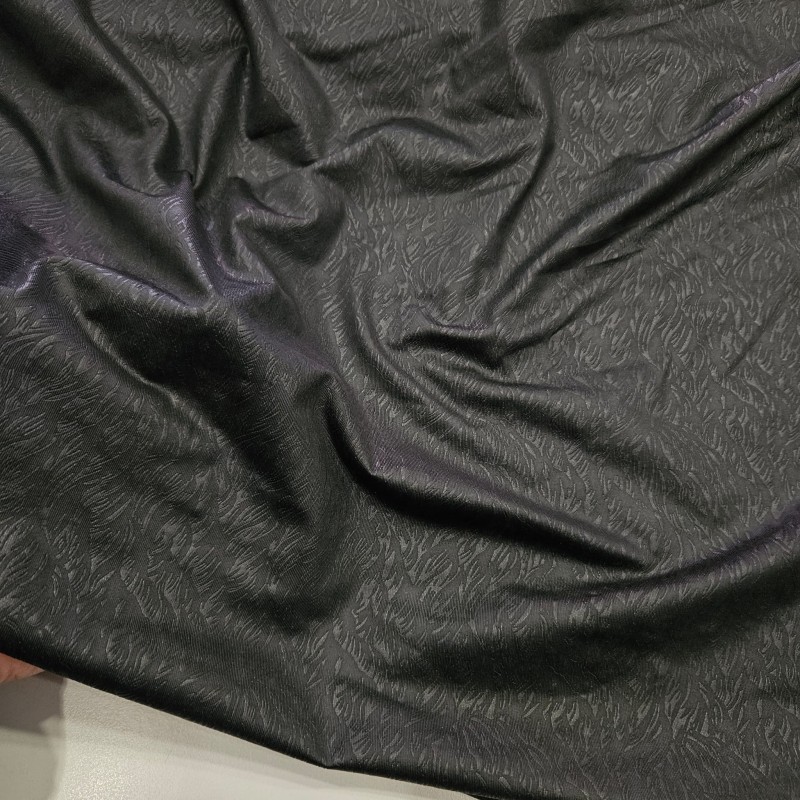 Mat Kaplama Baskı İnce Dal Desen Siyah Süprem Kumaş | B-15