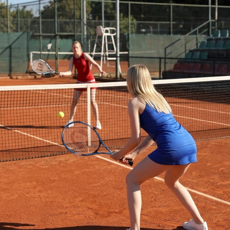 Kadın Kırmızı Şortlu Tenis Elbisesi