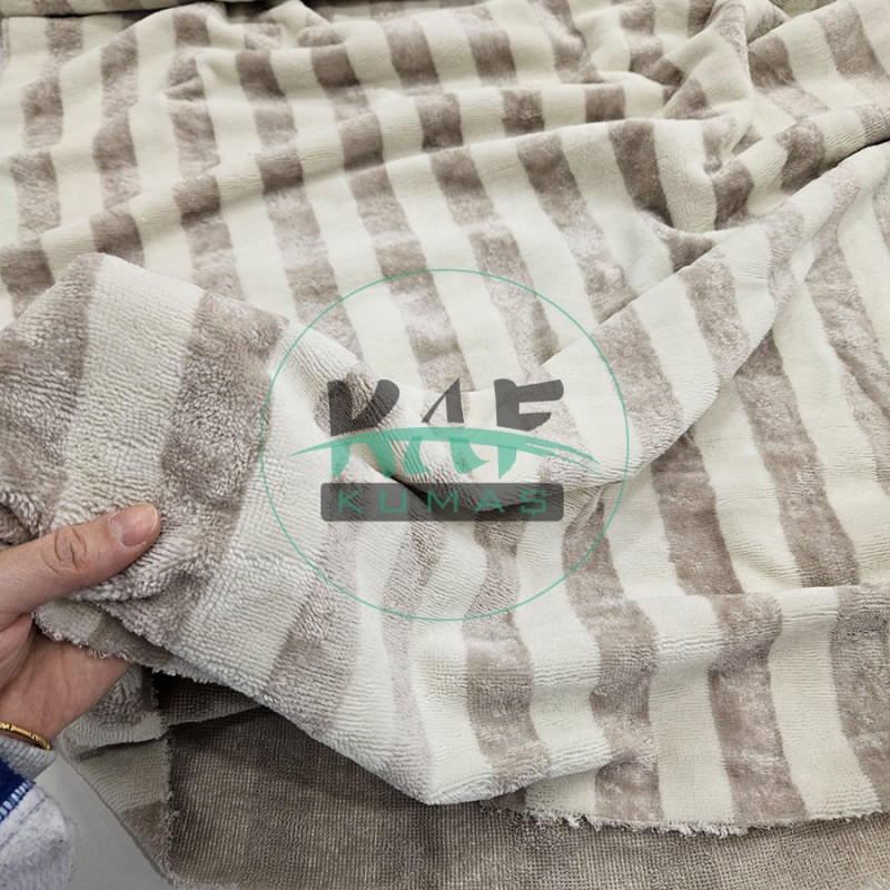 Bambulu Havlu Kumaş | Krem Çizgili %40 Bambu %40 Polyester %20 Pamuk