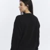 Kadife Ayıcıklar Desenli Siyah Yumuşak Dokulu Regular Fit Bisiklet Yaka Kadın Sweatshirt