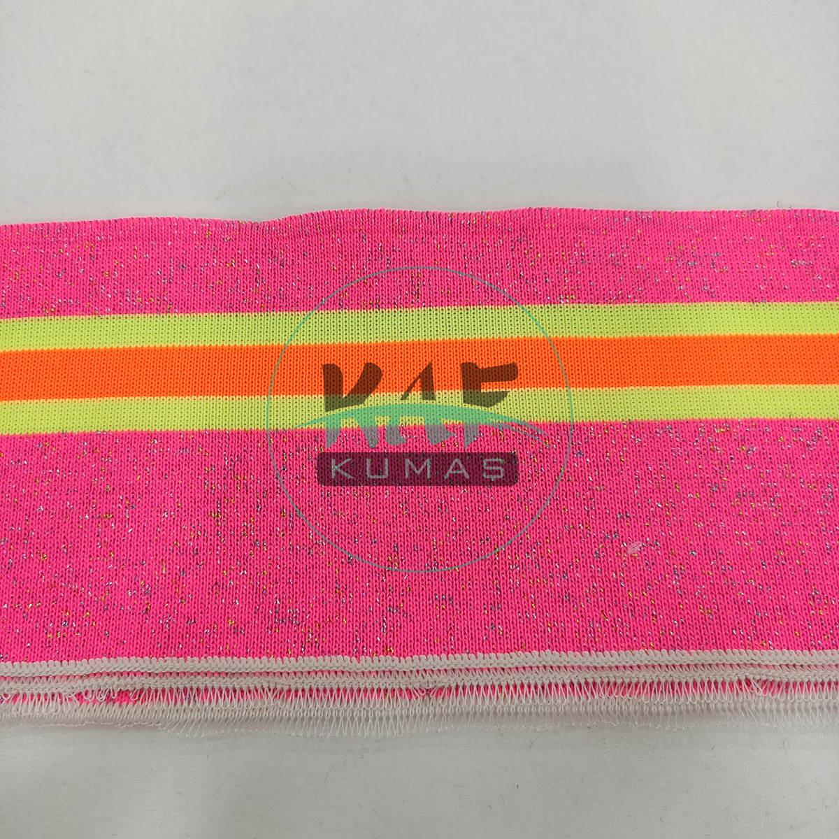 Açık Sarı Çizgili Pembe Yaka