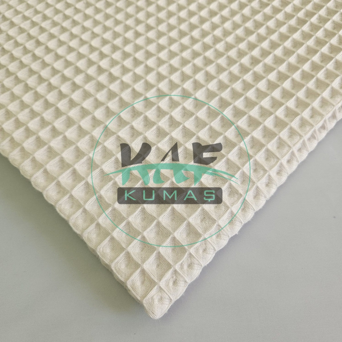 Büyük Kareli Waffle Pike Kumaş | 100% Pamuk | W-02 Açık Krem