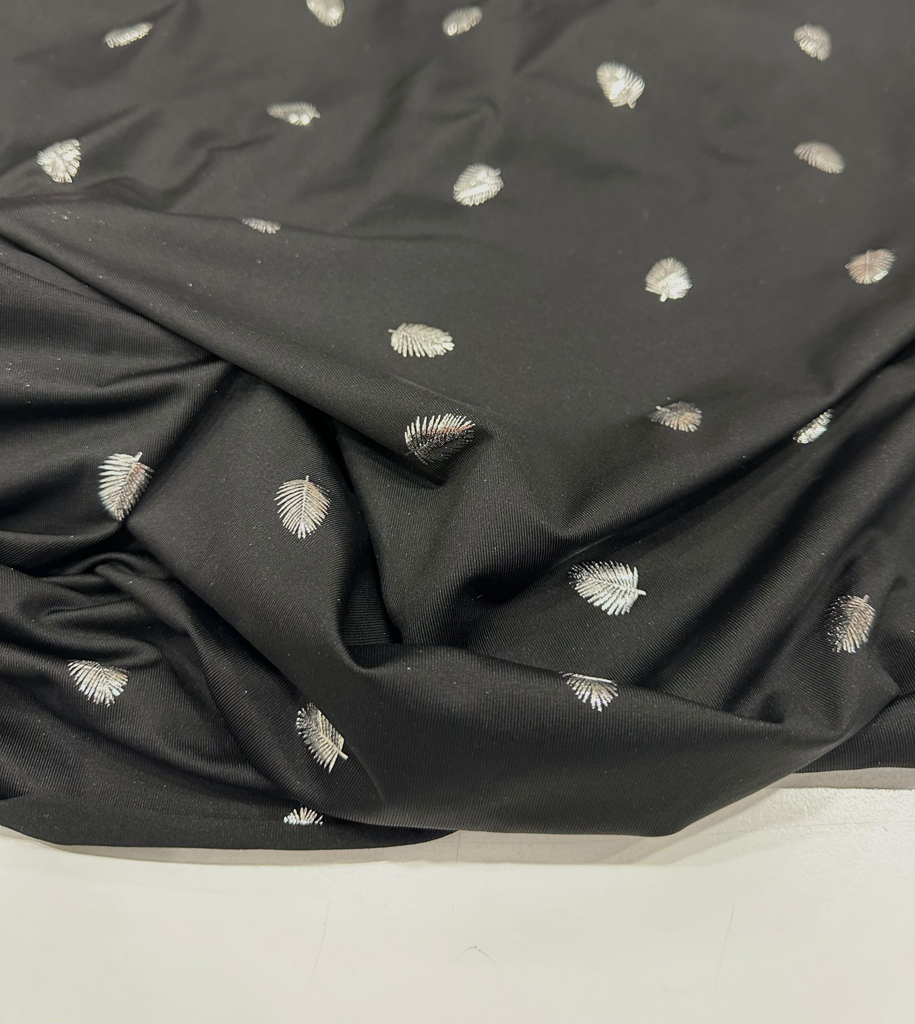 Baskılı Penye Polyester Süprem Kumaş | Yaprak Desenli | a-01