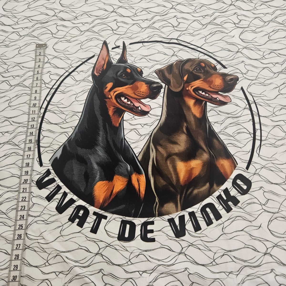 Beyaz Zemin Köpekler Desen Pano Kumaş 180x 82cm