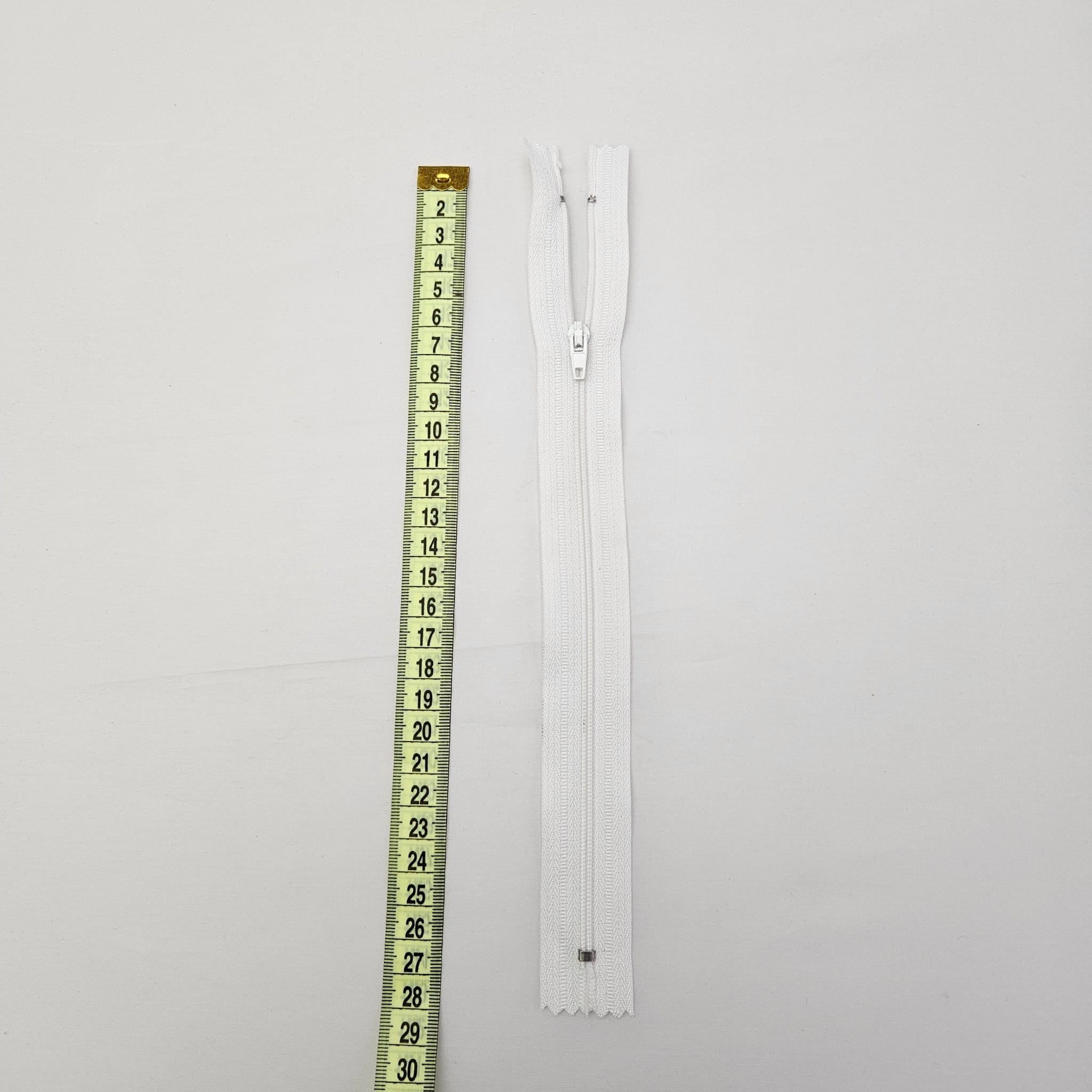 Kemik Fermuar Uzunluk: 18 cm Beyaz