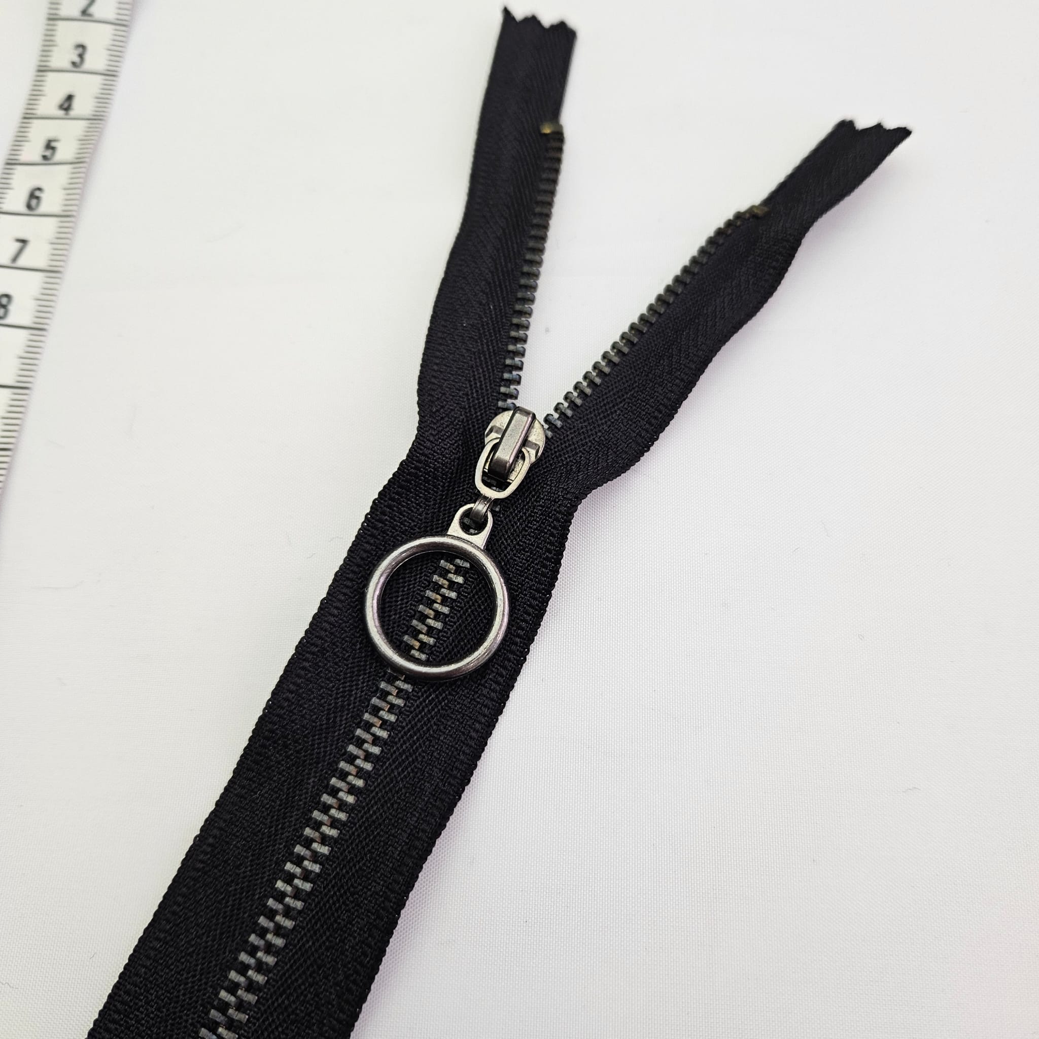 Yuvarlak Halka Fermuar | Mont-Çanta Fermuarı Uzunluk: 20 cm | Siyah