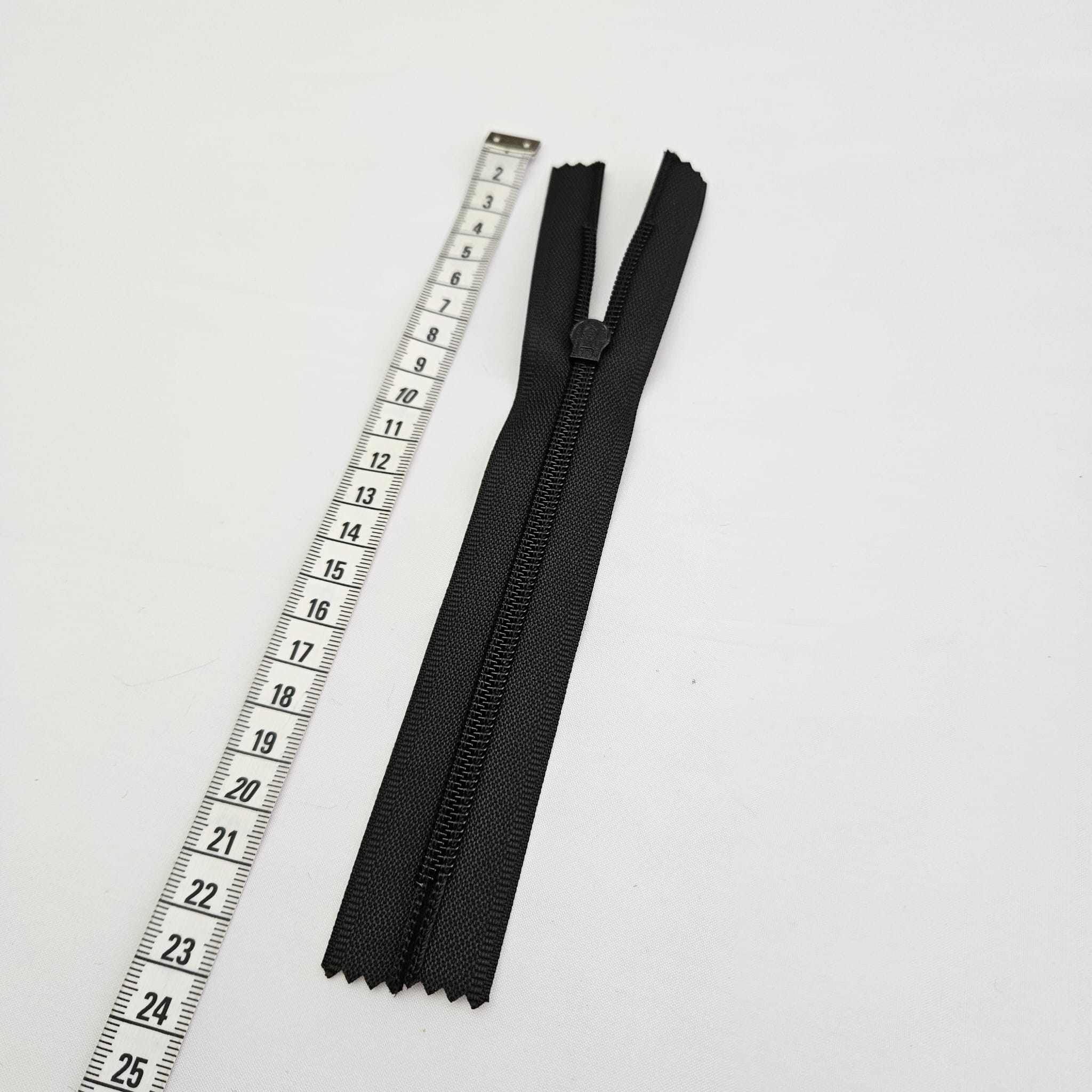 Su Geçirmez PU Kaplama Fermuar | O Fermuar | Uzunluk: 24 cm Siyah